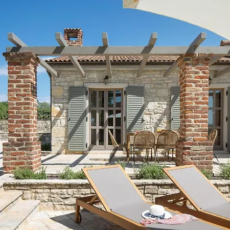 Elli Ferienhaus Sveti Lovreč Pazenatički